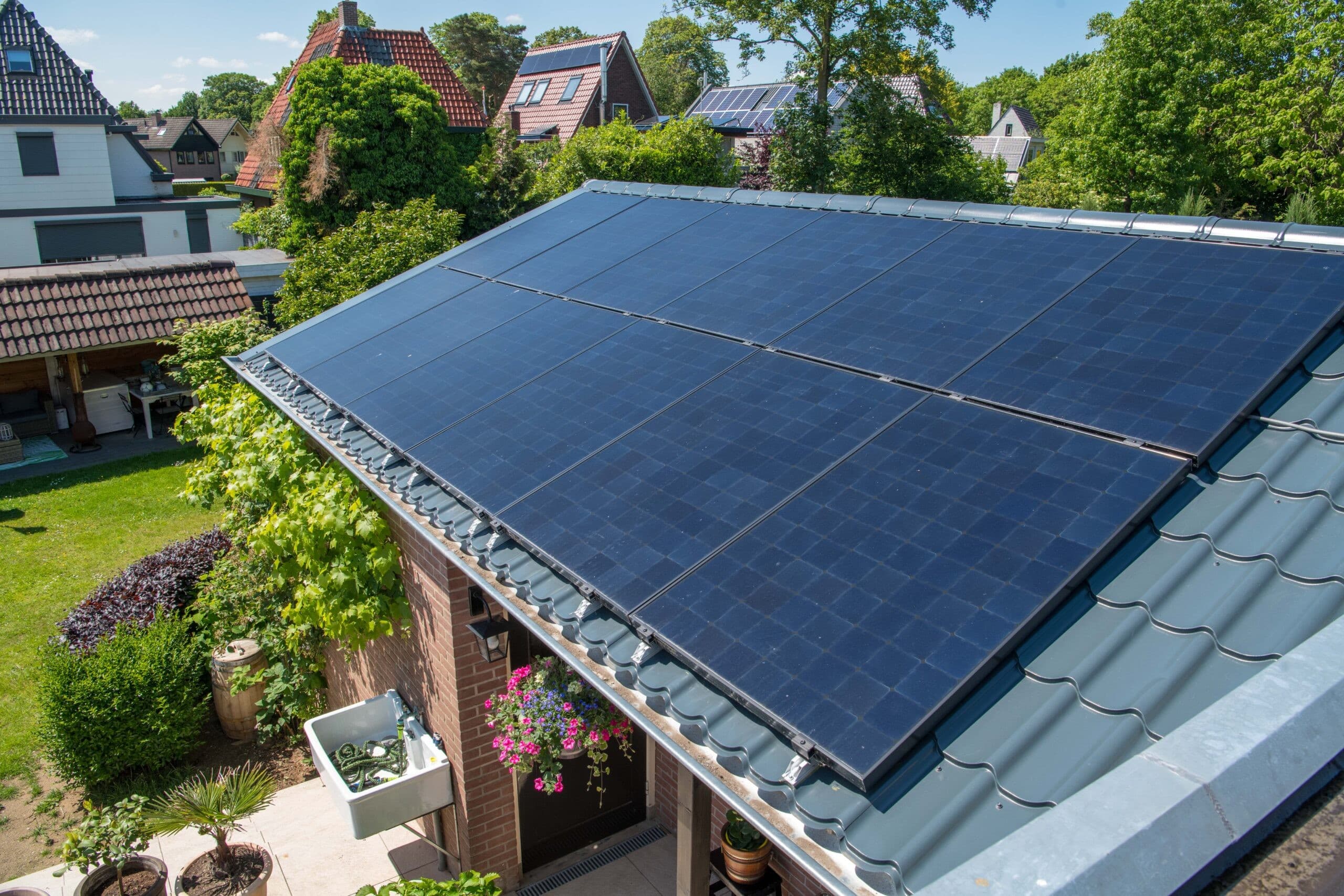 20190529 Cst8623 Scaled, Zonnepanelen, zonnepanelen afdak, zonnepanelen dakscan, zonnepanelen installateur, zonnepanelen installatiesysteem, zonnepanelen met accu